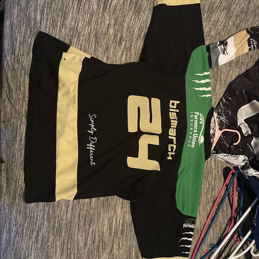 Black and Green Bismarck Jersey